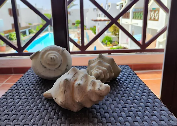 Hola Arnage Pool View Апартаменты