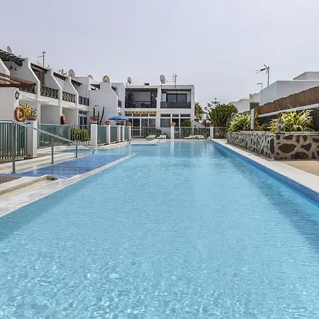 Hola Arnage Pool View Puerto del Carmen (Lanzarote)