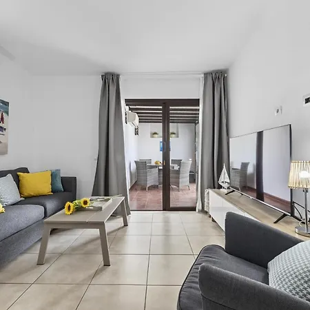 아파트 Hola Arnage Pool View *