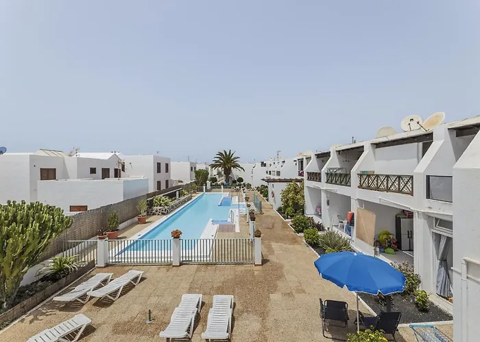 Hola Arnage Pool View * Puerto del Carmen (Lanzarote)