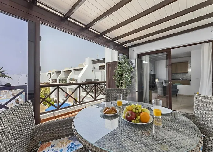 Hola Arnage Pool View